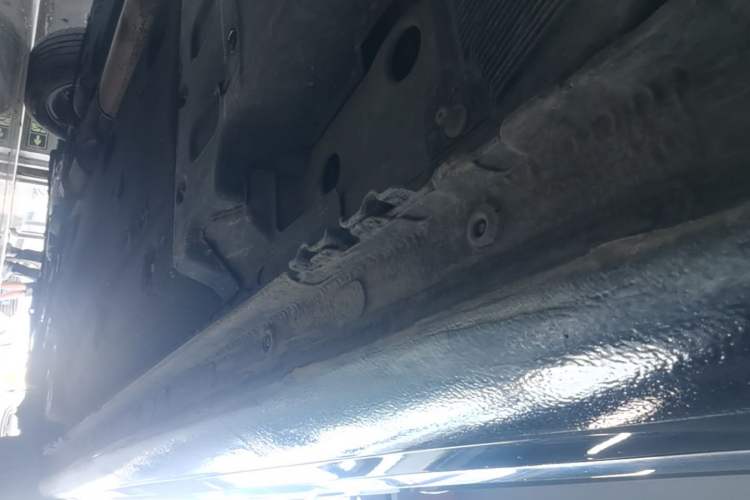 Used Buick LaCrosse 2013 2.4L SIDI Leading Comfort Version Left Side Sill
