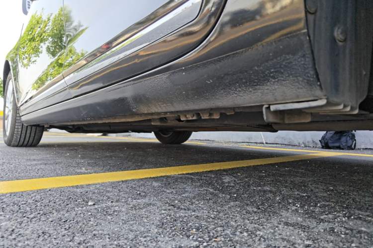 Used Buick LaCrosse 2013 2.4L SIDI Leading Comfort Version Left Side Sill