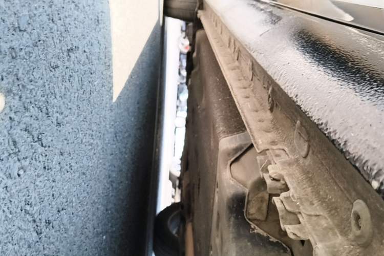 Used Buick LaCrosse 2013 2.4L SIDI Leading Comfort Version Left Side Sill