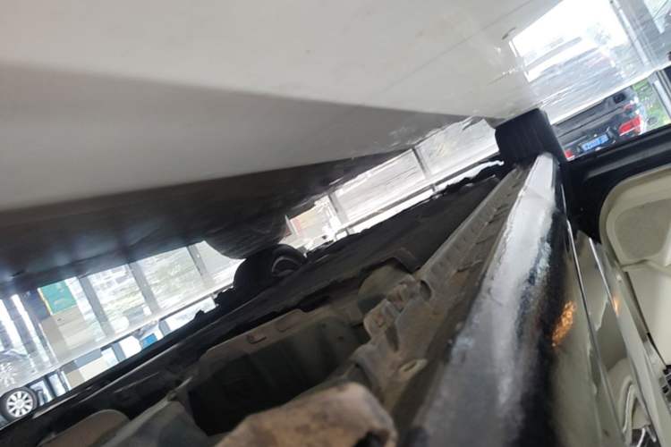 Used Buick LaCrosse 2013 2.4L SIDI Leading Comfort Version Left Side Sill