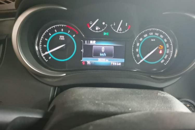 Used Buick LaCrosse 2013 2.4L SIDI Elite Comfort Version Odometer Close Up