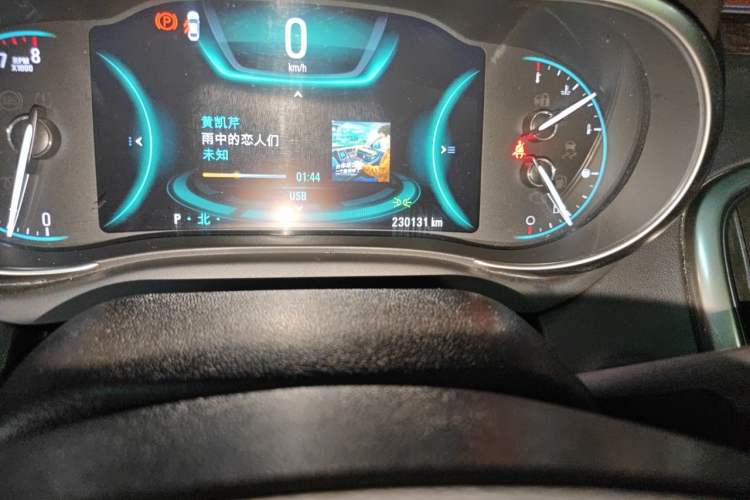 Used Buick LaCrosse 2013 2.4L SIDI Luxury Comfort Edition Odometer Close Up