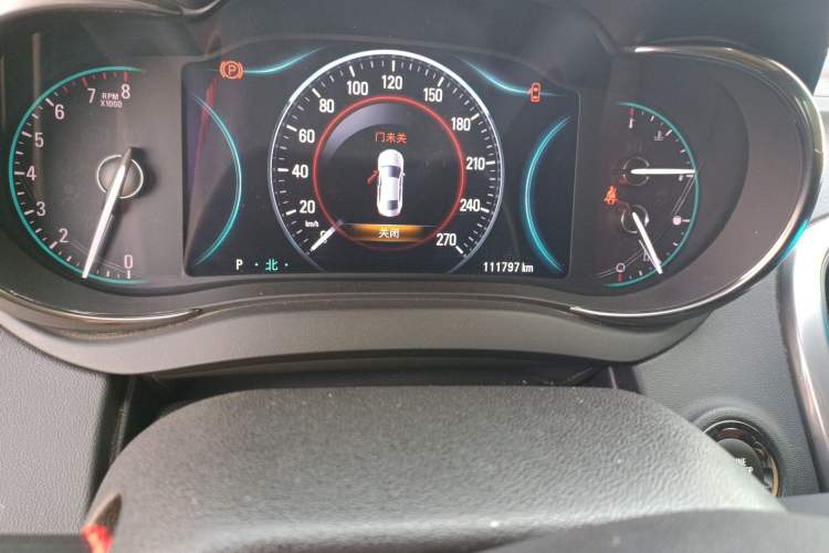 Used Buick LaCrosse 2013 2.4L SIDI Luxury Comfort Edition Odometer Close Up