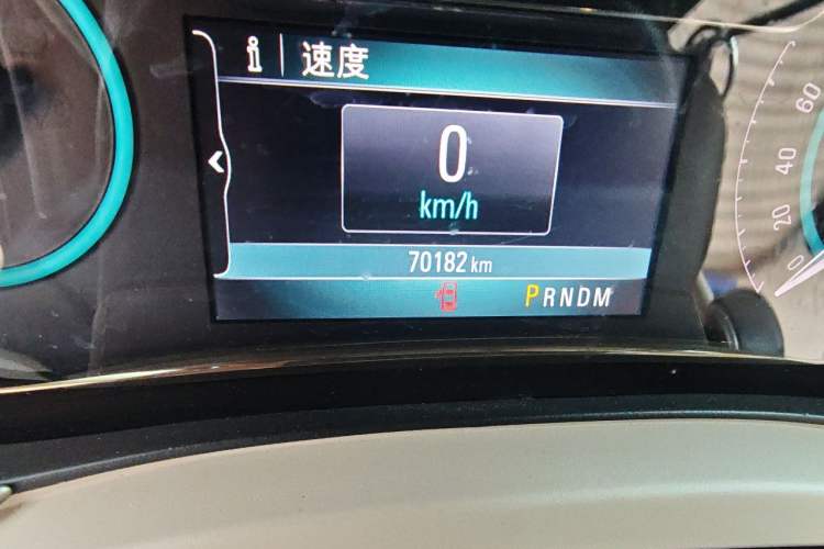 Used Buick LaCrosse 2013 2.4L SIDI Leading Comfort Version Odometer Close Up