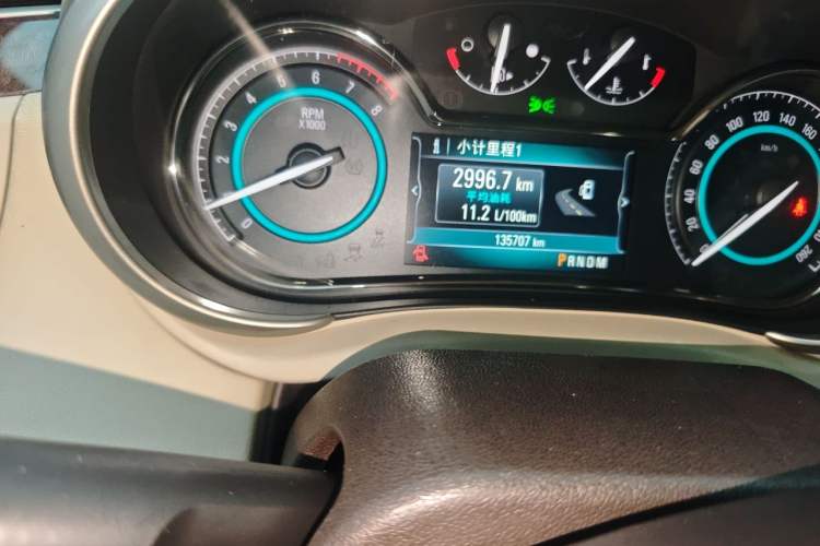 Used Buick LaCrosse 2013 2.4L SIDI Leading Comfort Version Odometer Close Up