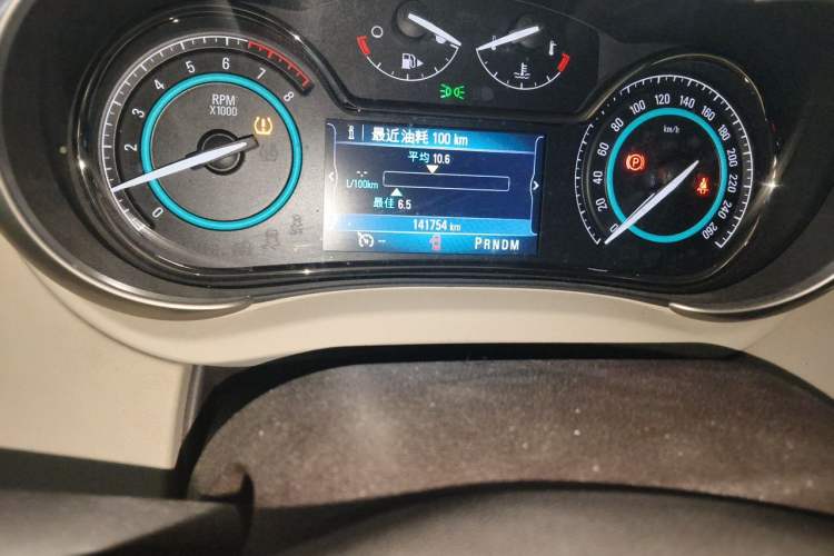 Used Buick LaCrosse 2013 2.4L SIDI Leading Comfort Version Odometer Close Up