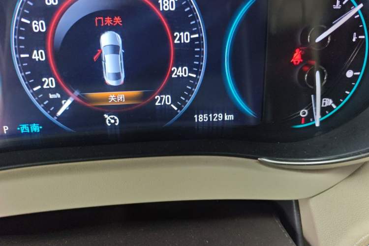 Used Buick LaCrosse 2013 2.4L SIDI Luxury Comfort Edition Odometer Close Up
