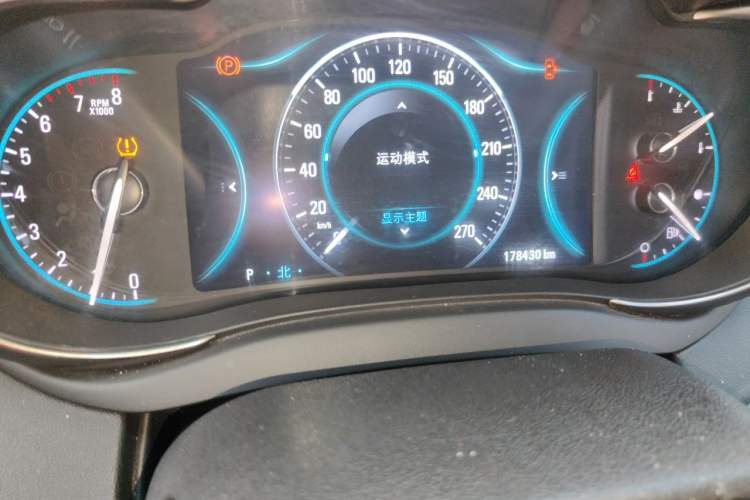 Used Buick LaCrosse 2013 2.4L SIDI Luxury Comfort Edition Odometer Close Up