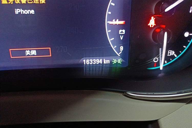 Used Buick LaCrosse 2013 3.0L SIDI V6 Smart Luxury Flagship Model Odometer Close Up