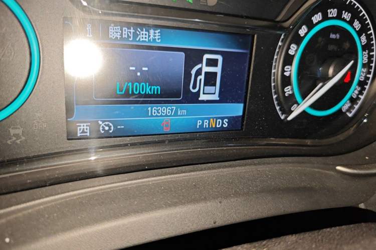 Used Buick LaCrosse 2013 2.0T SIDI Elite Tech Version Odometer Close Up