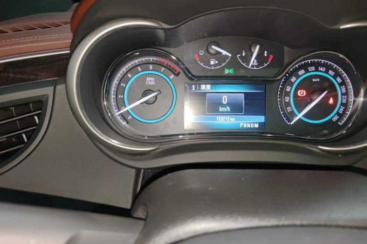 Used Buick LaCrosse 2013 2.4L SIDI Elite Comfort Version Odometer Close Up