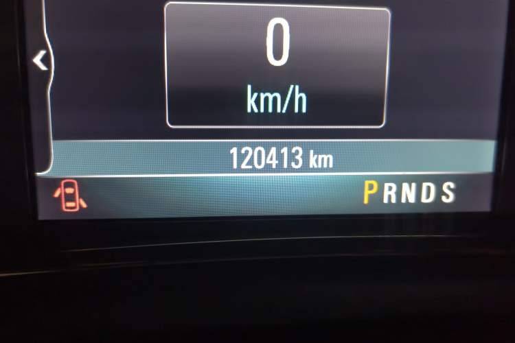 Used Buick LaCrosse 2013 2.0T SIDI Elite Tech Version Odometer Close Up