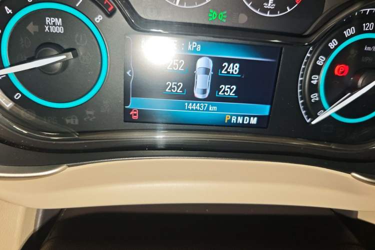 Used Buick LaCrosse 2013 2.4L SIDI Leading Comfort Version Odometer Close Up