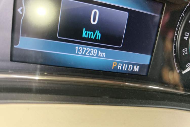 Used Buick LaCrosse 2013 2.4L SIDI Leading Comfort Version Odometer Close Up