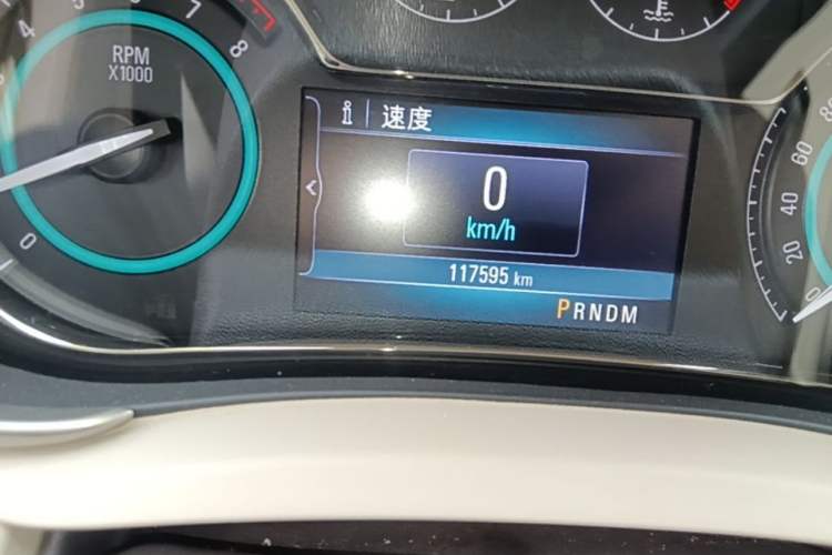 Used Buick LaCrosse 2013 2.4L SIDI Leading Comfort Version Odometer Close Up