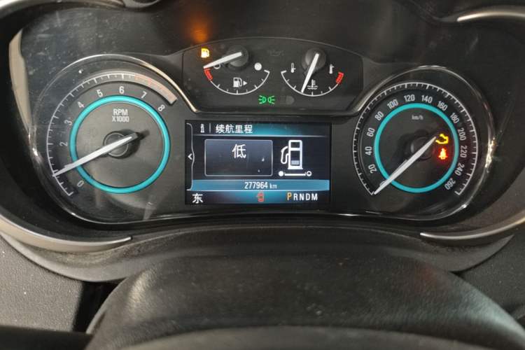 Used Buick LaCrosse 2013 2.4L SIDI Elite Comfort Version Odometer Close Up
