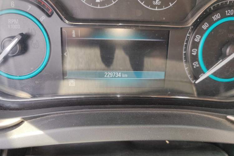Used Buick LaCrosse 2013 2.4L SIDI Elite Comfort Version Odometer Close Up