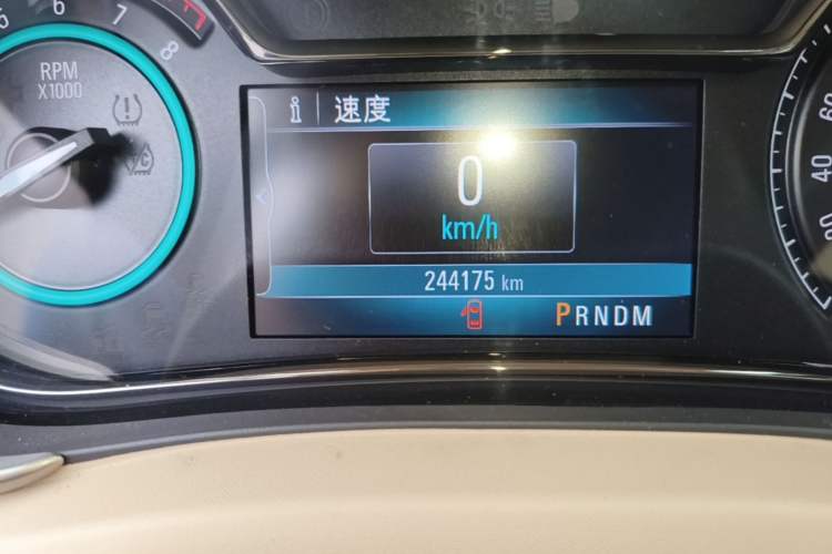 Used Buick LaCrosse 2013 2.4L SIDI Leading Comfort Version Odometer Close Up