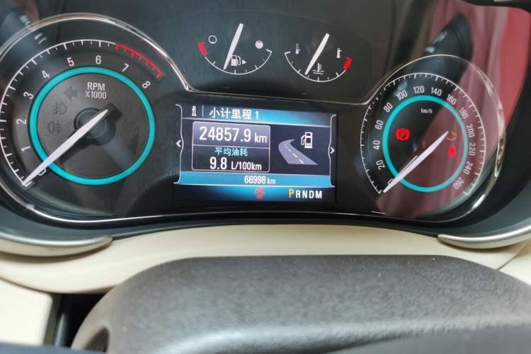 Used Buick LaCrosse 2013 2.4L SIDI Leading Comfort Version Odometer Close Up