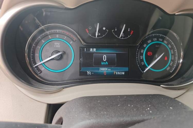 Used Buick LaCrosse 2013 2.4L SIDI Leading Comfort Version Odometer Close Up