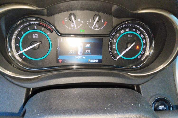 Used Buick LaCrosse 2013 2.4L SIDI Leading Comfort Version Odometer Close Up