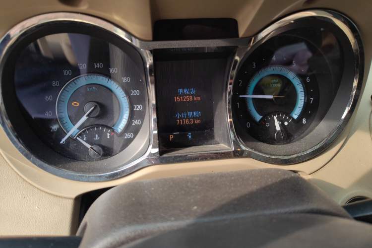Used Buick LaCrosse 2013 2.4L SIDI Elite Comfort Version Odometer Close Up