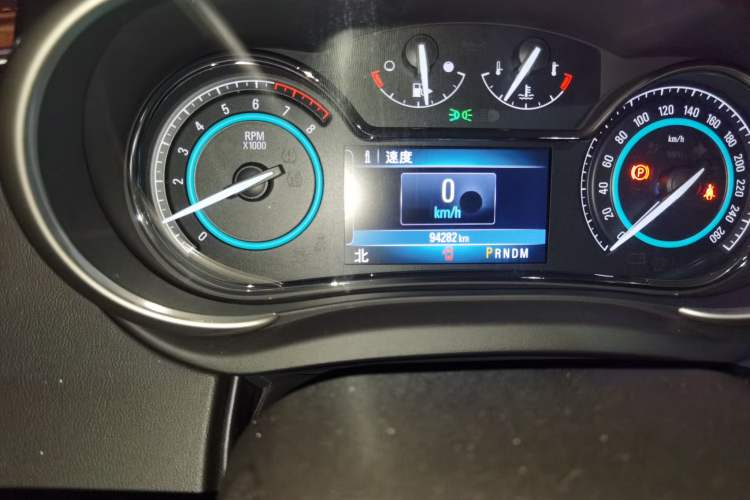 Used Buick LaCrosse 2013 2.4L SIDI Elite Comfort Version Odometer Close Up
