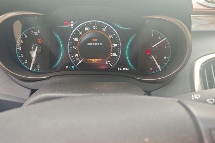 Used Buick LaCrosse 2013 2.4L SIDI Luxury Comfort Edition Odometer Close Up