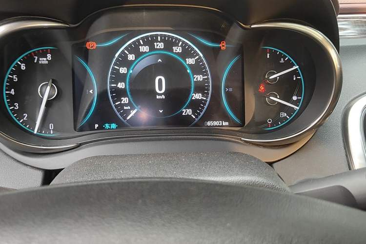 Used Buick LaCrosse 2013 2.4L SIDI Luxury Comfort Edition Odometer Close Up