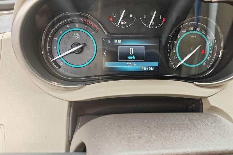 Used Buick LaCrosse 2013 2.4L SIDI Leading Comfort Version Odometer Close Up