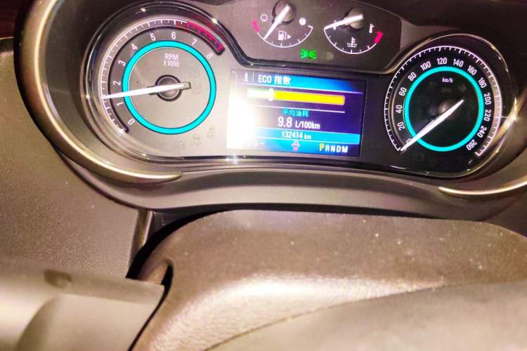 Used Buick LaCrosse 2013 2.4L SIDI Elite Comfort Version Odometer Close Up