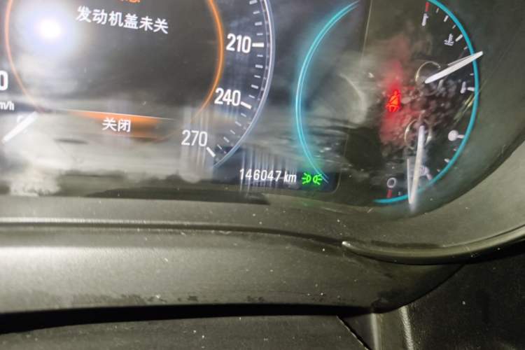Used Buick LaCrosse 2013 3.0L SIDI V6 Smart Luxury Flagship Model Odometer Close Up
