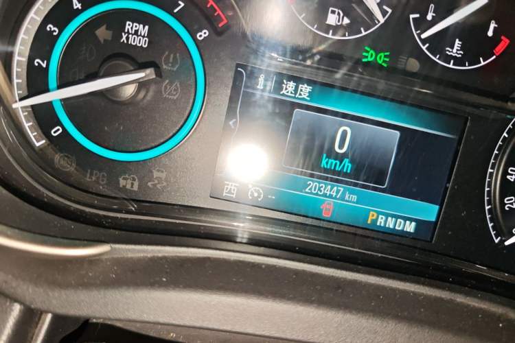 Used Buick LaCrosse 2013 2.4L SIDI Elite Comfort Version Odometer Close Up