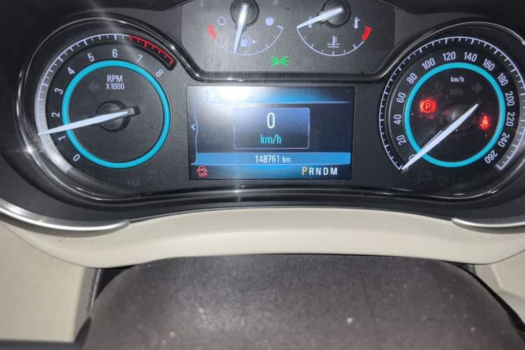 Used Buick LaCrosse 2013 2.4L SIDI Leading Comfort Version Odometer Close Up