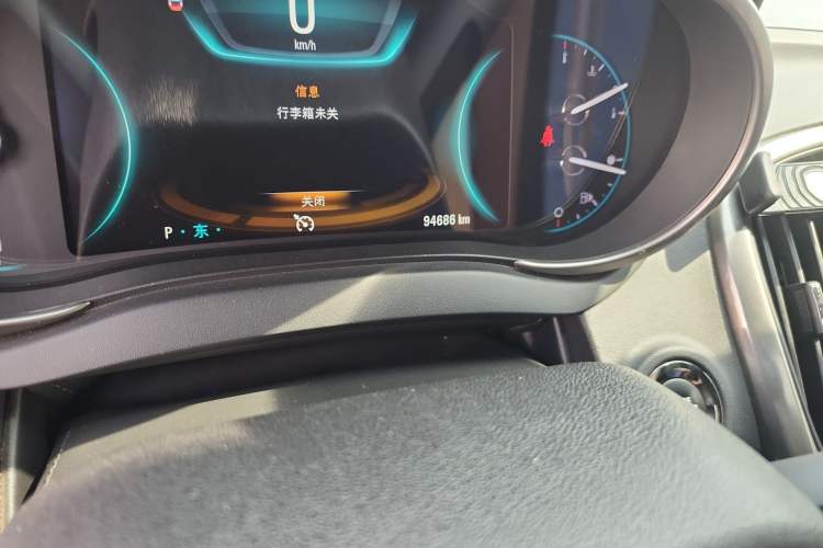 Used Buick LaCrosse 2013 2.4L SIDI Luxury Comfort Edition Odometer Close Up