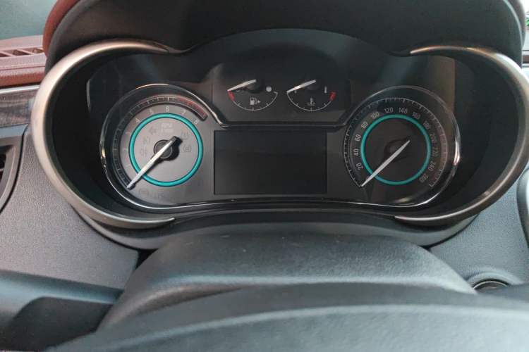 Used Buick LaCrosse 2013 2.4L SIDI Elite Comfort Version Odometer Close Up