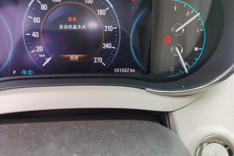 Used Buick LaCrosse 2013 2.4L SIDI Luxury Comfort Edition Odometer Close Up