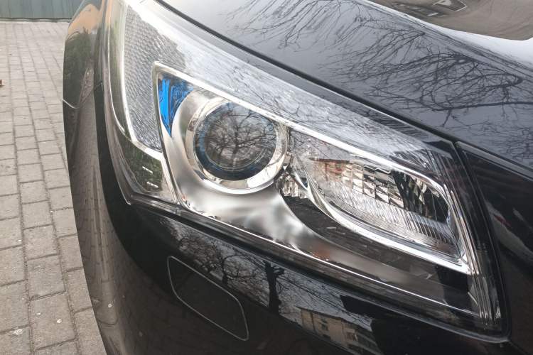 Used Buick LaCrosse 2013 2.4L SIDI Elite Comfort Version Right Front Headlight