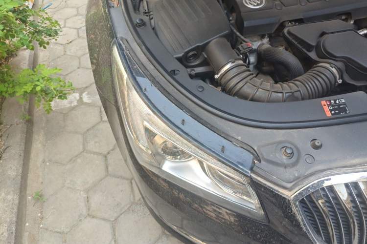 Used Buick LaCrosse 2013 2.4L SIDI Leading Comfort Version Right Front Headlight