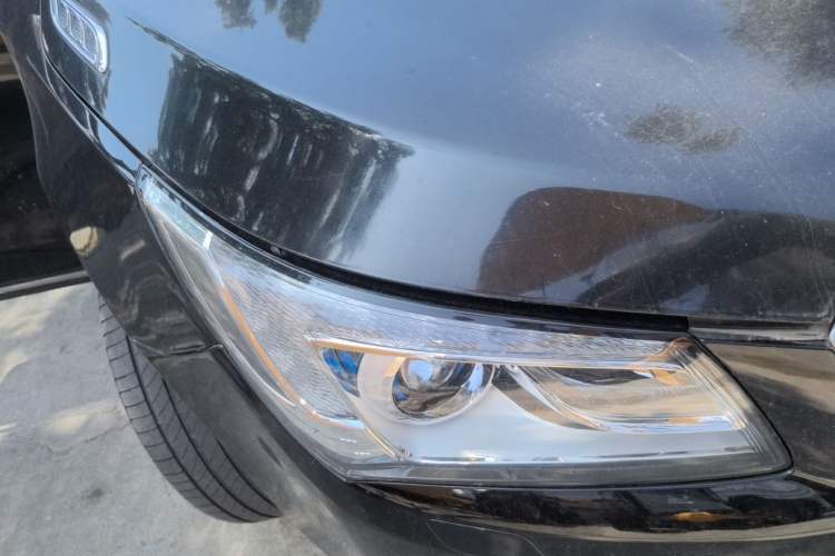Used Buick LaCrosse 2013 2.4L SIDI Leading Comfort Version Right Front Headlight