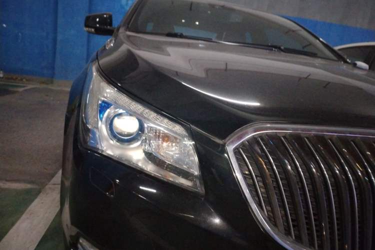 Used Buick LaCrosse 2013 2.0T SIDI Smart Luxury Flagship Edition Right Front Headlight