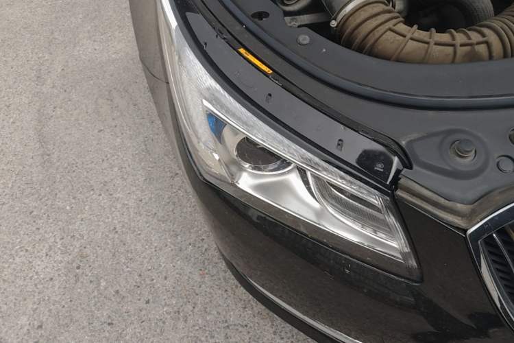 Used Buick LaCrosse 2013 2.4L SIDI Leading Comfort Version Right Front Headlight