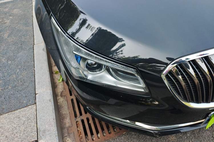 Used Buick LaCrosse 2013 2.4L SIDI Luxury Comfort Edition Right Front Headlight
