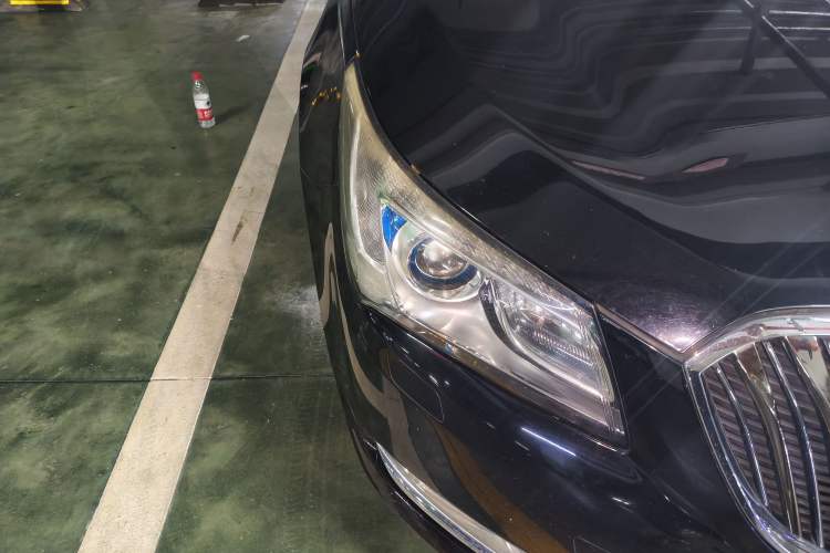 Used Buick LaCrosse 2013 2.4L SIDI Luxury Comfort Edition Right Front Headlight