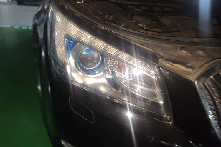 Used Buick LaCrosse 2013 2.4L SIDI Elite Comfort Version Right Front Headlight