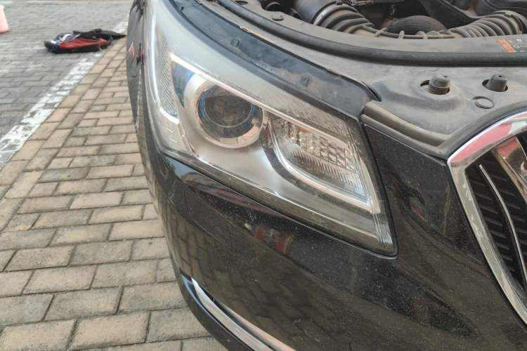 Used Buick LaCrosse 2013 2.4L SIDI Luxury Comfort Edition Right Front Headlight