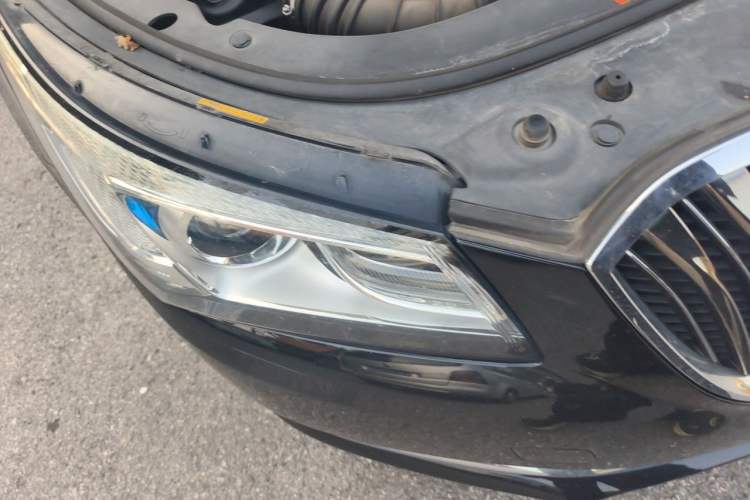Used Buick LaCrosse 2013 2.4L SIDI Elite Comfort Version Right Front Headlight
