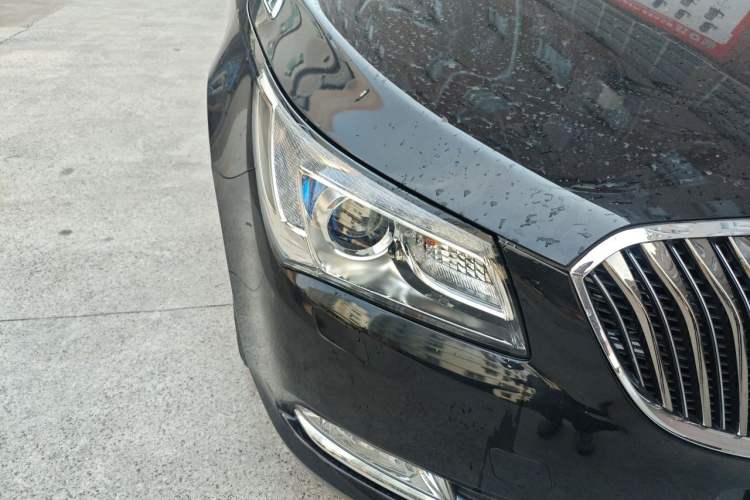 Used Buick LaCrosse 2013 2.4L SIDI Elite Comfort Version Right Front Headlight