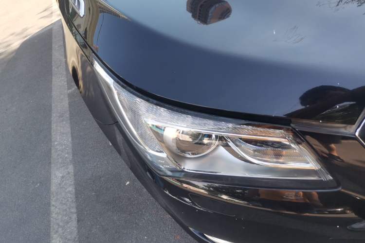 Used Buick LaCrosse 2013 2.4L SIDI Luxury Comfort Edition Right Front Headlight