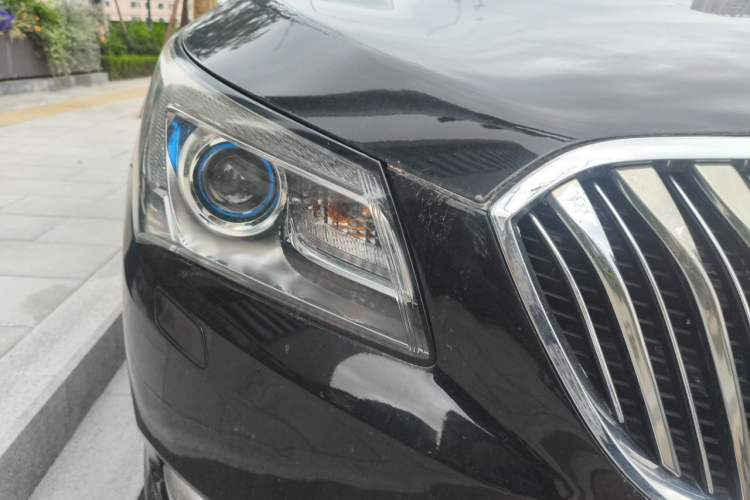 Used Buick LaCrosse 2013 2.4L SIDI Elite Comfort Version Right Front Headlight
